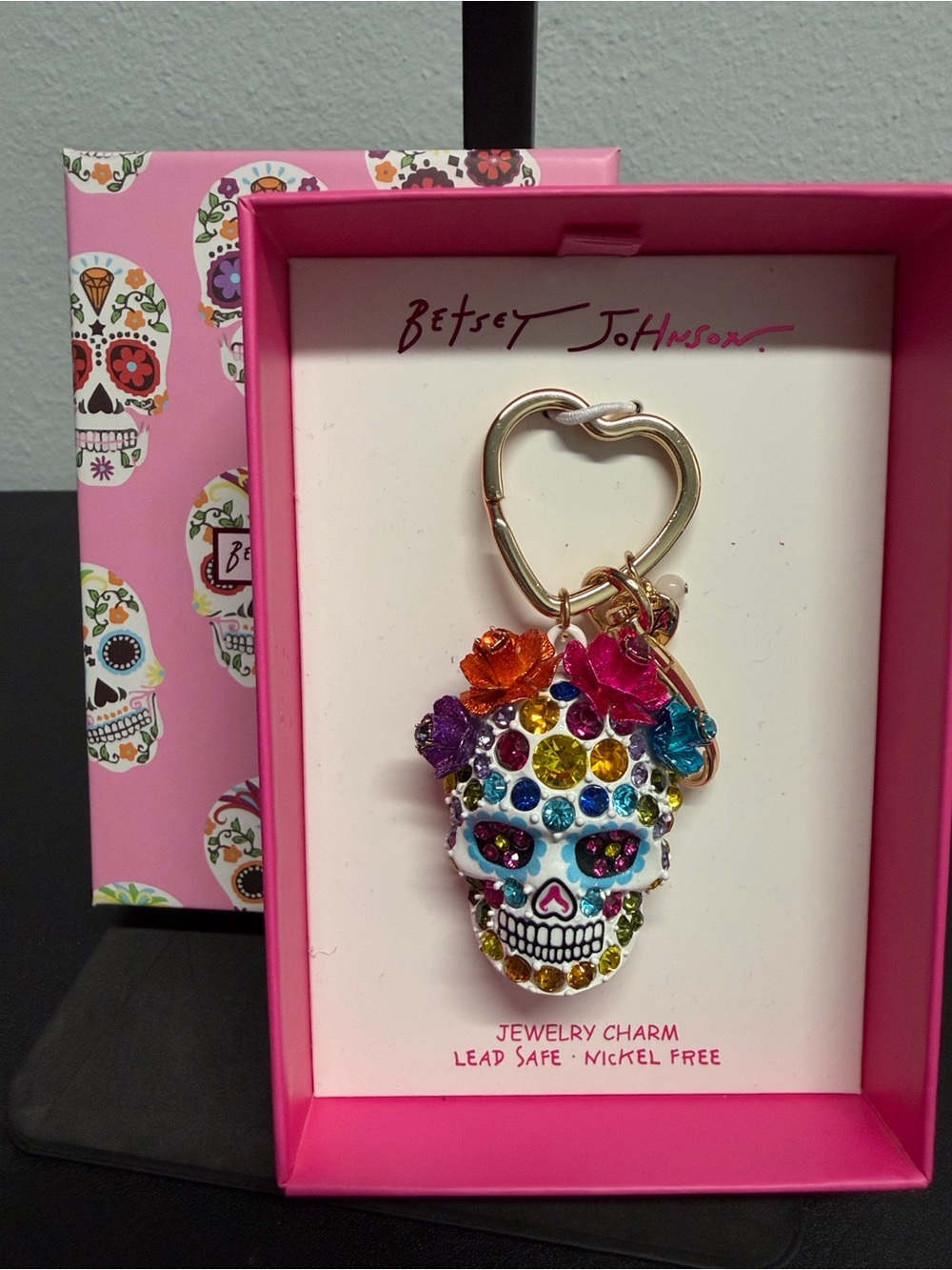 Betsey Johnson | Día de los Muertos Jeweled Sugar Skull Bag Charm 💀🌹✨🩷 - Picture 3 of 7